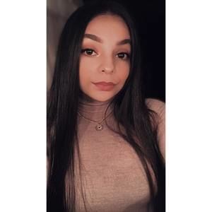 Meet your Posher, Desiree